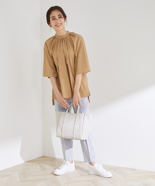 ROPE'（ロペ）の「【洗える】スタンドカラーギャザーブラウス（シャツ/ブラウス・レディース・ホワイト/グレー/キャメル・38）」の20枚目の写真