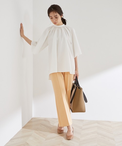 ROPE'（ロペ）の「【洗える】スタンドカラーギャザーブラウス（シャツ/ブラウス・レディース・ホワイト/グレー/キャメル・38）」の6枚目の写真