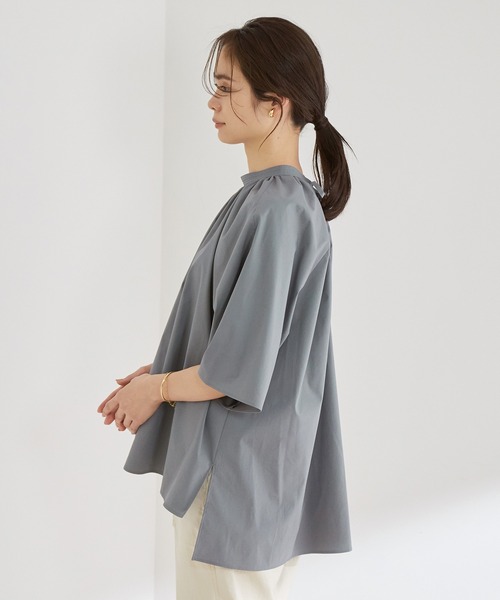 ROPE'（ロペ）の「【洗える】スタンドカラーギャザーブラウス（シャツ/ブラウス・レディース・ホワイト/グレー/キャメル・38）」の10枚目の写真