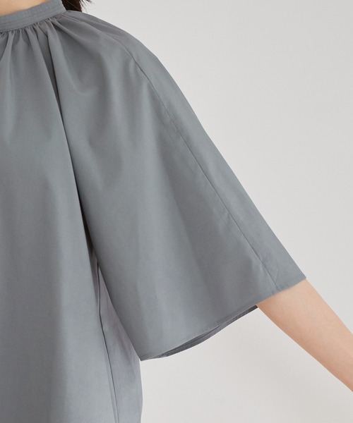 ROPE'（ロペ）の「【洗える】スタンドカラーギャザーブラウス（シャツ/ブラウス・レディース・ホワイト/グレー/キャメル・38）」の14枚目の写真