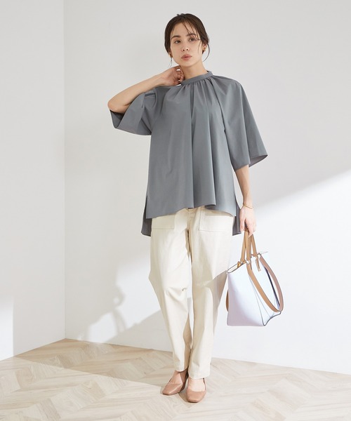 ROPE'（ロペ）の「【洗える】スタンドカラーギャザーブラウス（シャツ/ブラウス・レディース・ホワイト/グレー/キャメル・38）」の17枚目の写真