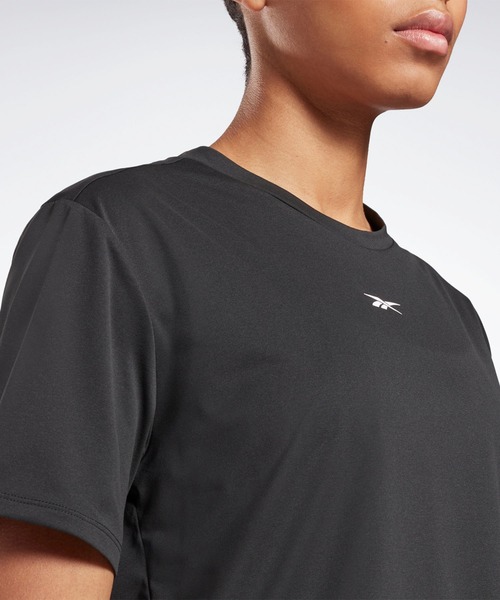 Reebok(リーボック)の「ユナイテッド バイ フィットネス パーフォレーテッド Tシャツ / United By Fitness Perforated Tee(Tシャツ/カットソー・レディース・ホワイト/ブラック・SMALL/MEDIUM/LARGE/X-LARGE/X-SMALL)」の4枚目の写真