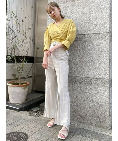 MURUA（ムルーア）の「カシュクールスリーブブラウス（シャツ/ブラウス・レディース・ブラック/イエロー/アイボリー・FREE）」の10枚目の写真