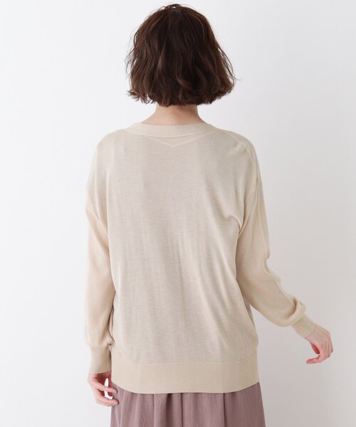 DRESKIP(ドレスキップ)の「◆洗える Vネックシアーニットカーディガン(カーディガン/ボレロ・レディース・ブラック/イエロー/ライトベージュ/オフホワイト・02/04/03)」の7枚目の写真