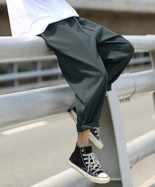 HOOK(フック)の「【HOOK】【2021新作】 涼感素材 9分丈リラックス チノパンツ(チノパンツ・メンズ・ブラック/グリーン/ダークグレー・M/L/XL/XXL)」の2枚目の写真