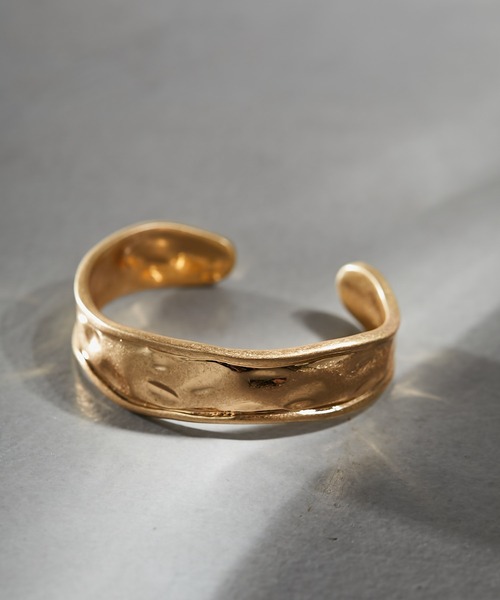 Chico（チコ）の「メタルバングル（バングル/リストバンド・レディース・シルバー/ゴールド・FREE）」の2枚目の写真