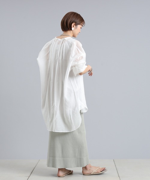 DouDou（ドゥドゥ）の「オーバーチュニックシャツ（シャツ/ブラウス・レディース・オフホワイト/グリーン/パープル・FREE）」の7枚目の写真