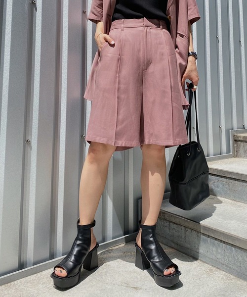 PAGEBOY（ページボーイ）の「クリアリネンショートトラウザー（その他パンツ・レディース・ブラック/ブラウン系その他/グレイッシュベージュ・FREE）」の6枚目の写真