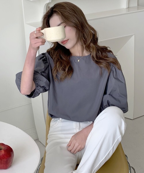 ABITOKYO（アビトーキョー）の「パフスリーブクルーネックブラウス（シャツ/ブラウス・レディース・ホワイト/ライトブルー/ダークパープル/チャコールグレー/ネイビー/パープル/グリーン/グレー/ブルーグレー/ベージュ/イエロー/ブルーグリーン・M/L）」の16枚目の写真