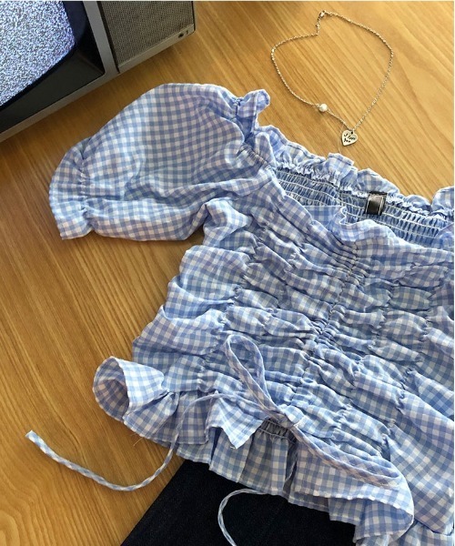 chuu(チュー)の「CHUU シャーリングギンガムチェックオフショルブラウス(シャツ/ブラウス・レディース・ブラック/ピンク/ブルー・FREE)」の22枚目の写真