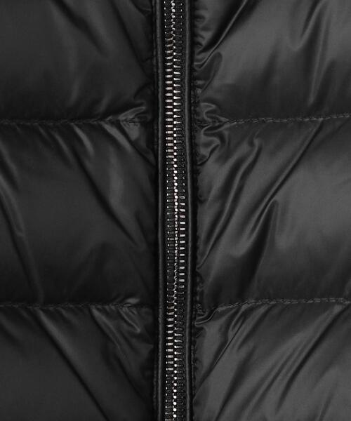 MONCLER(モンクレール)の「<MONCLER (モンクレール)>ダウン コンビ カーディガン ■■■(ダウンジャケット/コート・レディース・ベージュ/ブラック・SMALL/X-SMALL)」の3枚目の写真