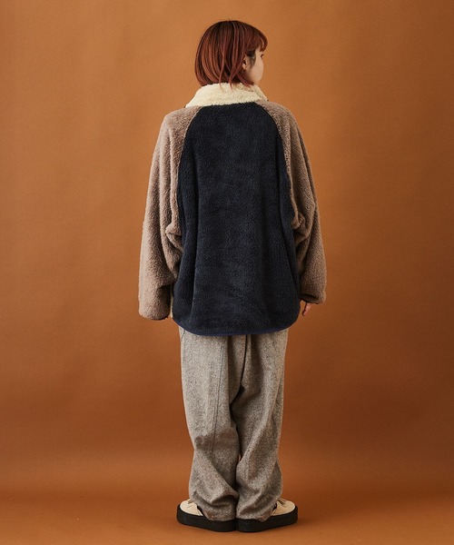 CUBE SUGAR（キューブシュガー）の「ソフトボア アウトドア ジップアップ ブルゾン（ブルゾン・レディース・マルチ/チャコールグレー/ブラウン/ナチュラル・M）」の10枚目の写真