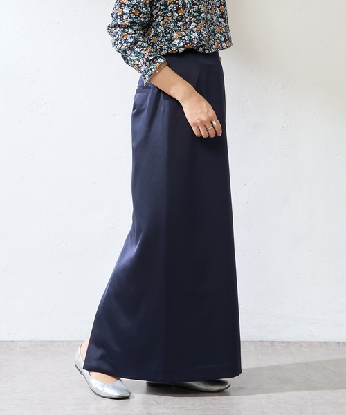 SHENERY（シーナリー）の「サテンタイトマキシスカート（スカート・レディース・ネイビー/イエロー/キャメル・38/36）」の7枚目の写真