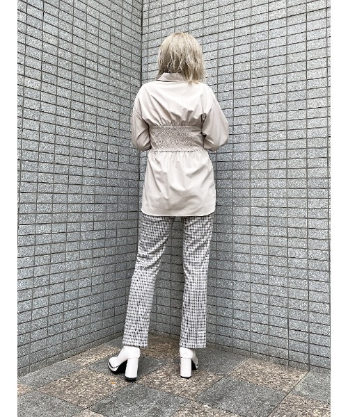 ENVYM（アンビー）の「ビスチェＢｌｏｕｓｅ（シャツ/ブラウス・レディース・ホワイト/ベージュ/ブラック・FREE）」の4枚目の写真