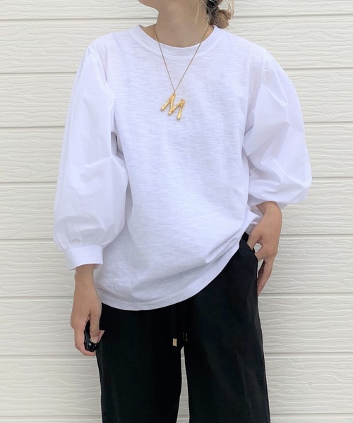 Q（キュー）の「ボリュームスリーブシャツブラウス（シャツ/ブラウス・レディース・ホワイト/ブラック・MEDIUM）」の2枚目の写真