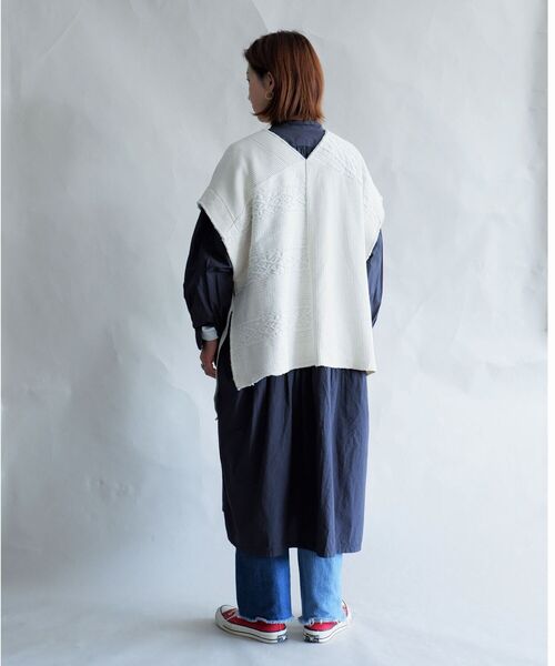 MANASTASH（マナスタッシュ）の「MANASTASH/マナスタッシュ　W's PATCHWORK VEST　パッチワークベスト（ベスト・レディース・ブラック/ナチュラル・MEDIUM）」の5枚目の写真