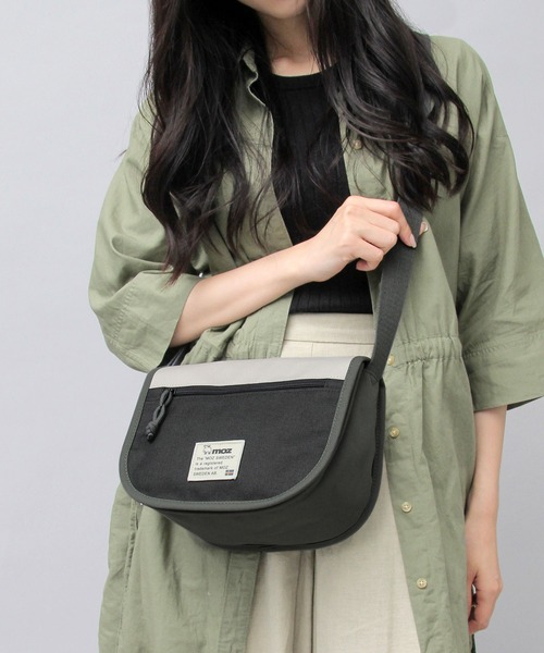 moz（モズ）の「メランジコンビ フラップトップ ミニショルダーバッグ リフレクトチャーム付き（ショルダーバッグ・レディース・ブラック/グレー/グレー系その他・FREE）」の2枚目の写真