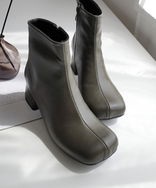 AmiAmi（アミアミ）の「【2025秋冬再販】ワイドスクエアトゥブーツ ショートブーツ（ブーツ・レディース・ベージュ/ブラック/キャメル/グレイッシュベージュ/アイボリー/ダークカーキ/ブラウン・L/LL/M/S/3L）」の15枚目の写真