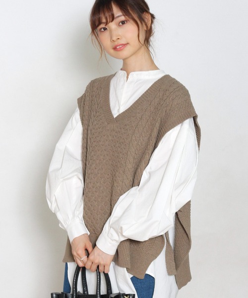 Crisp（クリスプ）の「ケーブルニットベスト（ベスト・レディース・ベージュ/ブラウン・FREE）」の9枚目の写真