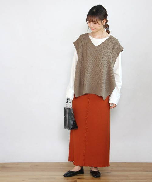 Crisp（クリスプ）の「ケーブルニットベスト（ベスト・レディース・ベージュ/ブラウン・FREE）」の4枚目の写真