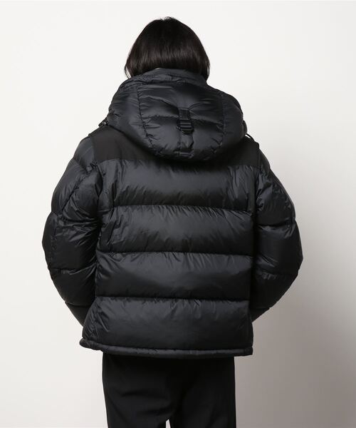 BURBERRY(バーバリー)の「BURBERRY Detachable FOODIE PUPPER COAT デタッチャブルスリーブ フーデッド パファージャケット ダウン(ダウンジャケット/コート・メンズ・ブラック・LARGE)」の14枚目の写真