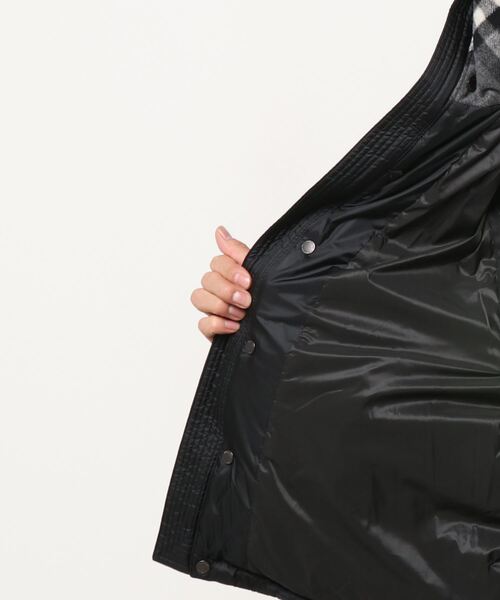 BURBERRY(バーバリー)の「BURBERRY Detachable FOODIE PUPPER COAT デタッチャブルスリーブ フーデッド パファージャケット ダウン(ダウンジャケット/コート・メンズ・ブラック・LARGE)」の15枚目の写真