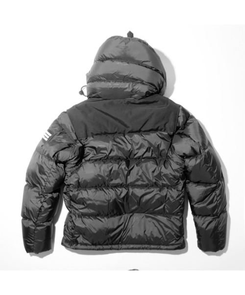 BURBERRY(バーバリー)の「BURBERRY Detachable FOODIE PUPPER COAT デタッチャブルスリーブ フーデッド パファージャケット ダウン(ダウンジャケット/コート・メンズ・ブラック・LARGE)」の6枚目の写真