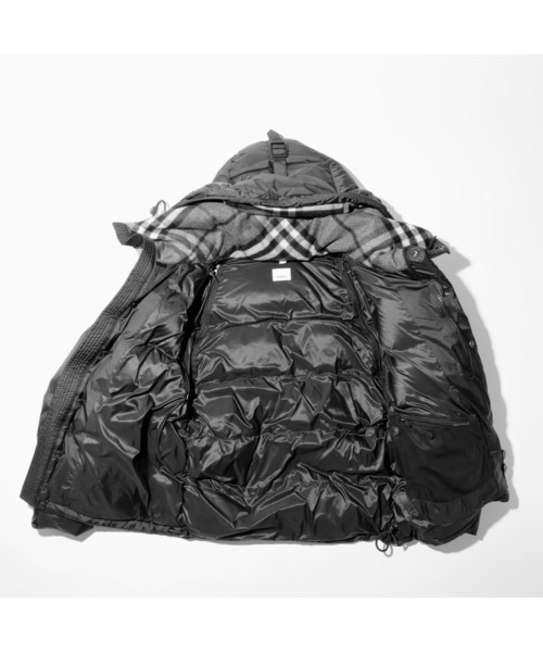 BURBERRY(バーバリー)の「BURBERRY Detachable FOODIE PUPPER COAT デタッチャブルスリーブ フーデッド パファージャケット ダウン(ダウンジャケット/コート・メンズ・ブラック・LARGE)」の9枚目の写真