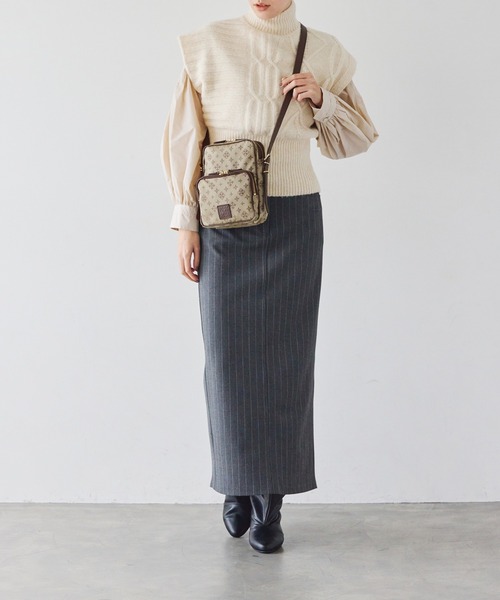 russet（ラシット）の「＜WEB限定＞スクエアショルダーバッグ(CE-894