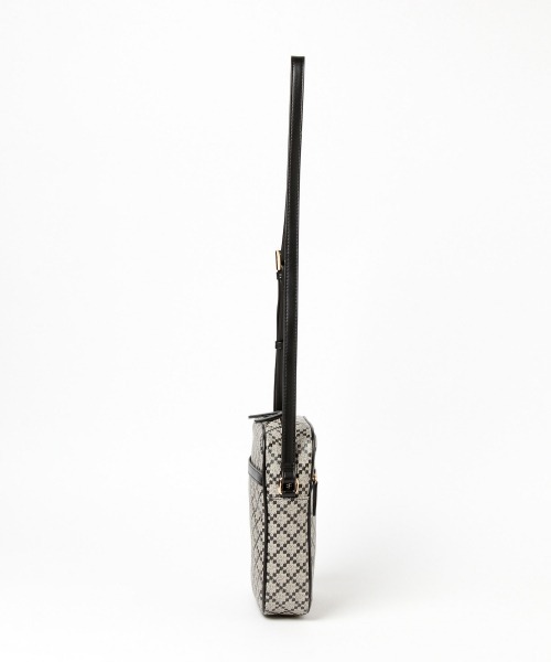 LOWRYS FARM（ローリーズファーム）の「モノグラムショルダー