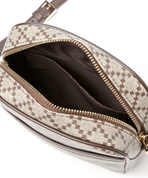 LOWRYS FARM（ローリーズファーム）の「モノグラムショルダーバッグ　260588（ショルダーバッグ・レディース・ブラック/ブラウン・FREE）」の11枚目の写真