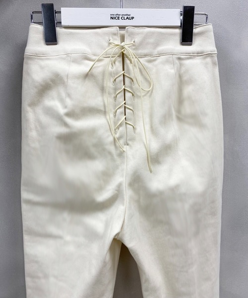 one after another NICE CLAUP(ワンアフターアナザーナイスクラップ)の「美脚効果抜群!レースアップストレッチパンツ(デニムパンツ・レディース・ブラック/ピンク/ネイビー/オフホワイト・SMALL/MEDIUM)」の10枚目の写真