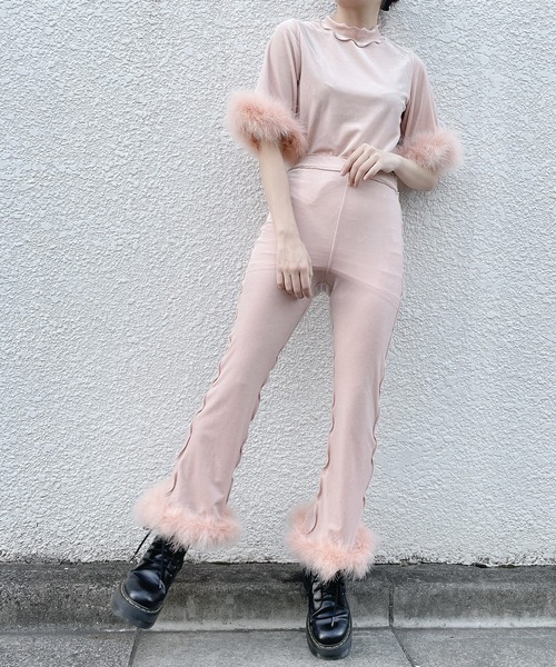 lilLilly（リルリリー）の「ベロアファーパンツ（その他パンツ・レディース・ブラック/ピンク/ブルー/アイボリー・FREE）」の14枚目の写真