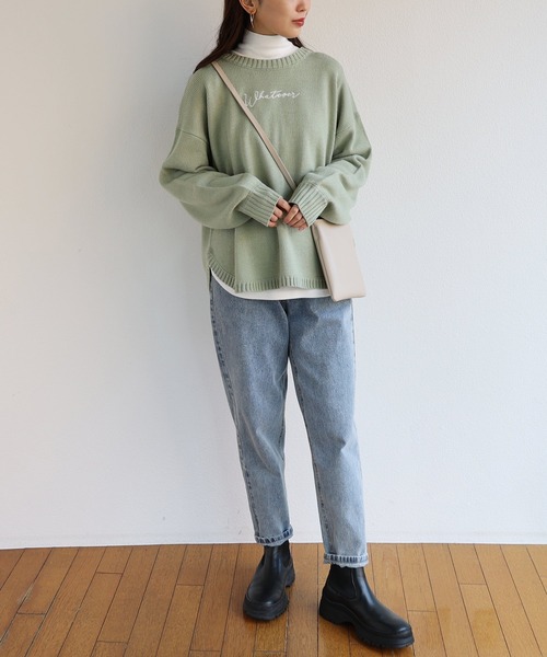 andme(アンドミー)の「天竺編み長袖ロゴ刺繍ラウンドヘムニットトップス(ニット/セーター・レディース・チャコールグレー/ブラック/グリーン/ライトブラウン・M)」の16枚目の写真
