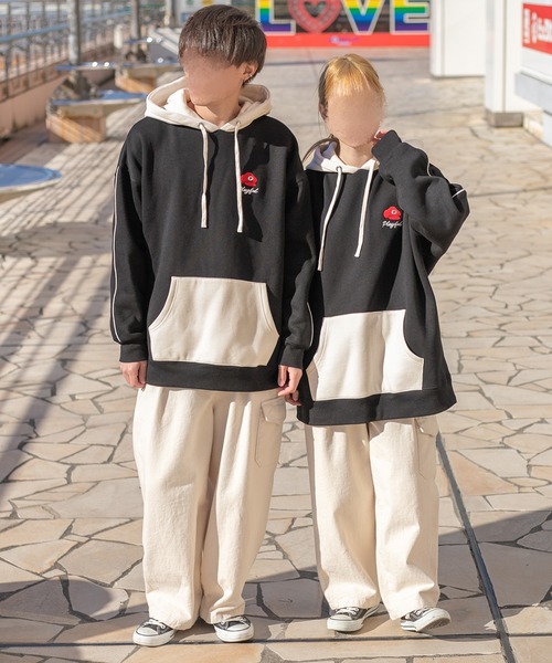 PairPair（ペアペア）の「フード配色パーカー(ユニセックス)（パーカー・レディース・ブラック/アイボリー/グレイッシュブルー・FREE）」の8枚目の写真