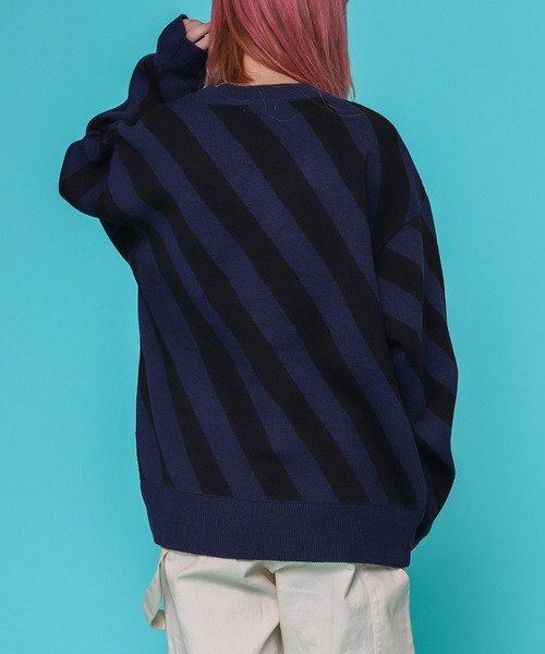PairPair（ペアペア）の「バイヤスボーダーニット(ユニセックス)（ニット/セーター・レディース・ブラック/ブルー・FREE）」の5枚目の写真