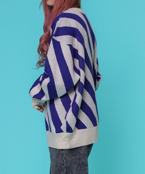 PairPair（ペアペア）の「バイヤスボーダーニット(ユニセックス)（ニット/セーター・レディース・ブラック/ブルー・FREE）」の11枚目の写真