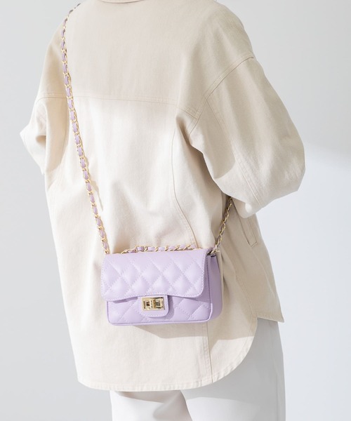 AULENTTI（オウレンティ）の「AULENTTI　キルティングミニショルダーバッグ（ショルダーバッグ・レディース・ブラック/ラベンダー/グレー系その他/レッド系その他/アイボリー・ONE）」の14枚目の写真