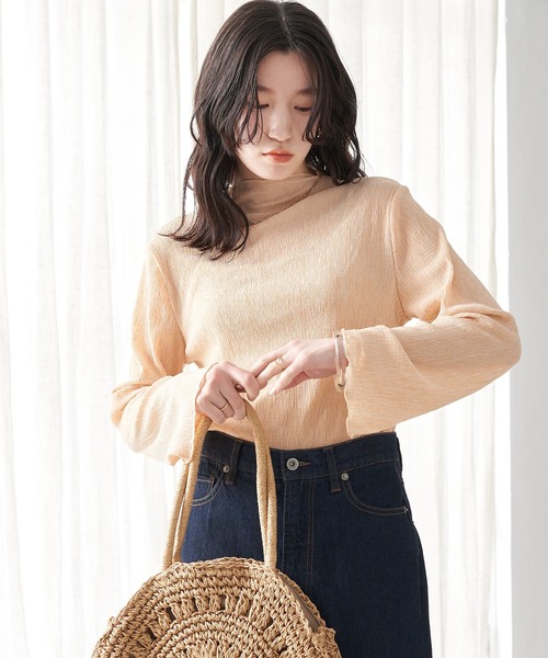 earth music&ecology（アースミュージックアンドエコロジー）の「シアープリーツカットプルオーバー（Tシャツ/カットソー・レディース・ベージュ/ライトグレー/ライトグリーン・FREE）」の3枚目の写真