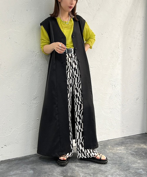 apres jour mignon（アプレジュールミニョン）の「ロングジレ【ZOZOTOWN限定アイテム】（ベスト・レディース・ブラック/イエロー/グレイッシュベージュ・フリー/X-LARGE）」の2枚目の写真