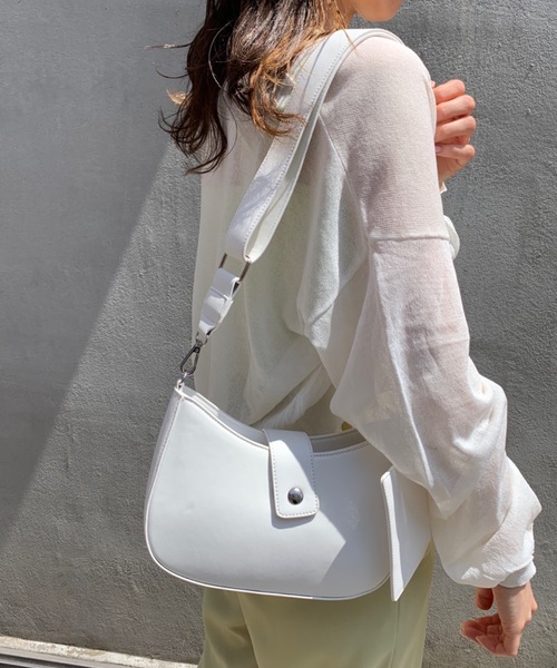 OLIVE des OLIVE(オリーブデオリーブ)の「ポーチ付きホーボーバッグ(ショルダーバッグ・レディース・ブラック/パープル/オフホワイト・FREE)」の2枚目の写真