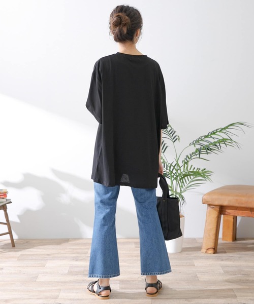 URBAN RESEARCH Sonny Label（アーバンリサーチサニーレーベル）の「ルーズロゴチュニックTシャツ（Tシャツ/カットソー・レディース・ホワイト/ブラック/チャコールグレー・FREE）」の15枚目の写真