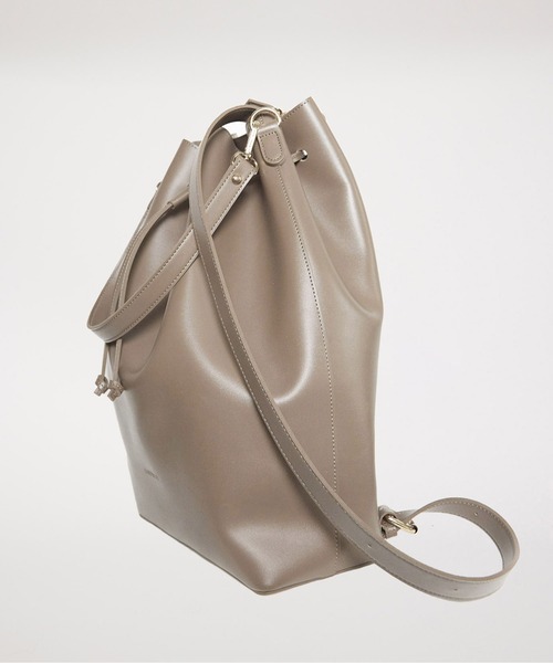 RANDEBOO（ランデブー）の「Renewal Bucket backpack（バックパック/リュック・レディース・ダークブラウン/ブラック/グレイッシュベージュ・FREE）」の18枚目の写真