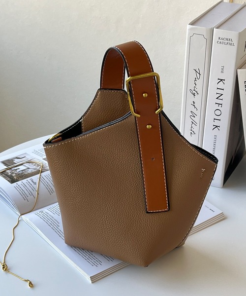 持つだけで主役級バッグ】2WAYワンハンドルショルダーバッグ