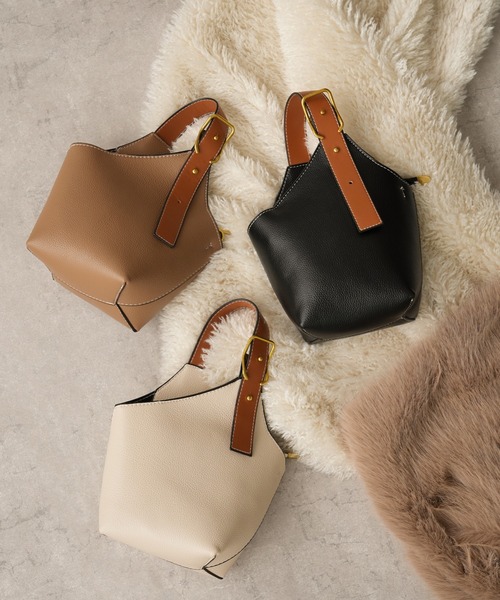 IAMUSE（アイアミューズ）の「【持つだけで主役級バッグ】2WAYワンハンドルショルダーバッグ S0737【IAMUSE】（ハンドバッグ・レディース・ブラック/アイボリー/モカ・FREE）」の22枚目の写真