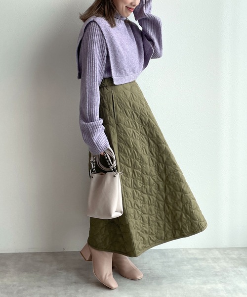 w closet(ダブルクローゼット)の「中綿キルティングフレアスカート(スカート・レディース・キナリ/ブラック/カーキ・FREE)」の7枚目の写真