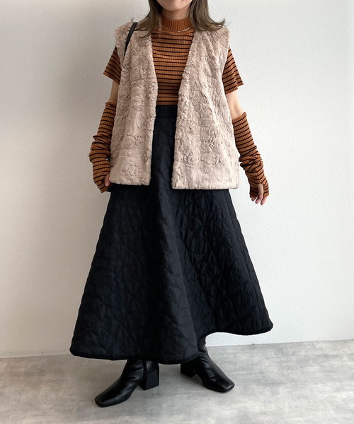 w closet(ダブルクローゼット)の「中綿キルティングフレアスカート(スカート・レディース・キナリ/ブラック/カーキ・FREE)」の18枚目の写真