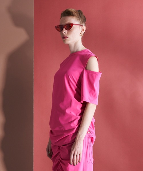 Solace（ソレイス）の「ショルダーカットオープントップス（Tシャツ/カットソー・レディース・ブラック/ピンク/ナチュラル・FREE）」の21枚目の写真