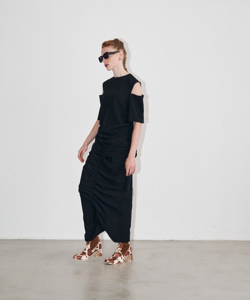 Solace（ソレイス）の「ショルダーカットオープントップス（Tシャツ/カットソー・レディース・ブラック/ピンク/ナチュラル・FREE）」の16枚目の写真