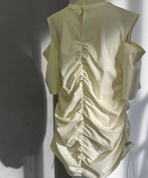 Solace（ソレイス）の「ショルダーカットオープントップス（Tシャツ/カットソー・レディース・ブラック/ピンク/ナチュラル・FREE）」の15枚目の写真